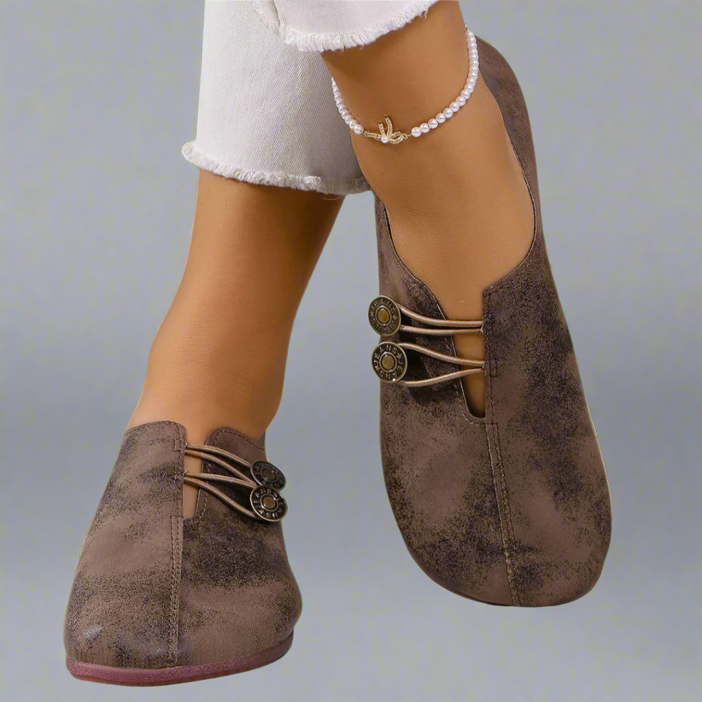 Damskie wsuwane buty – stylowa wygoda z unikalnym detalem