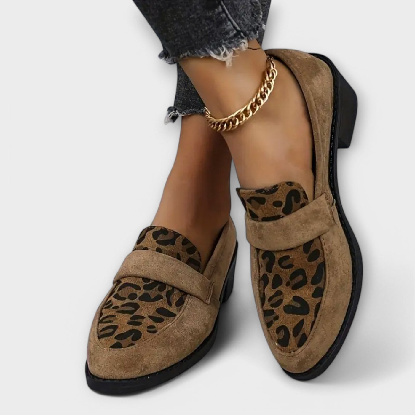 Damskie loafersy – stylowa panterka i codzienny komfort